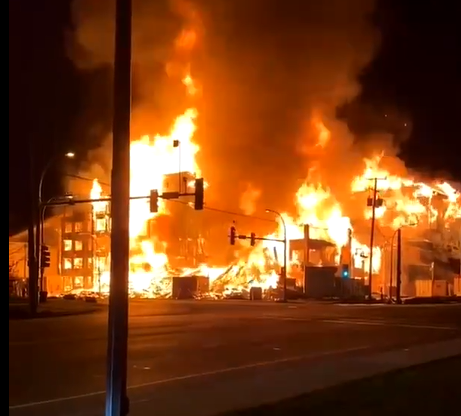 没妈妈的孩子心酸说说 没妈妈那份热闹是孩心他们的